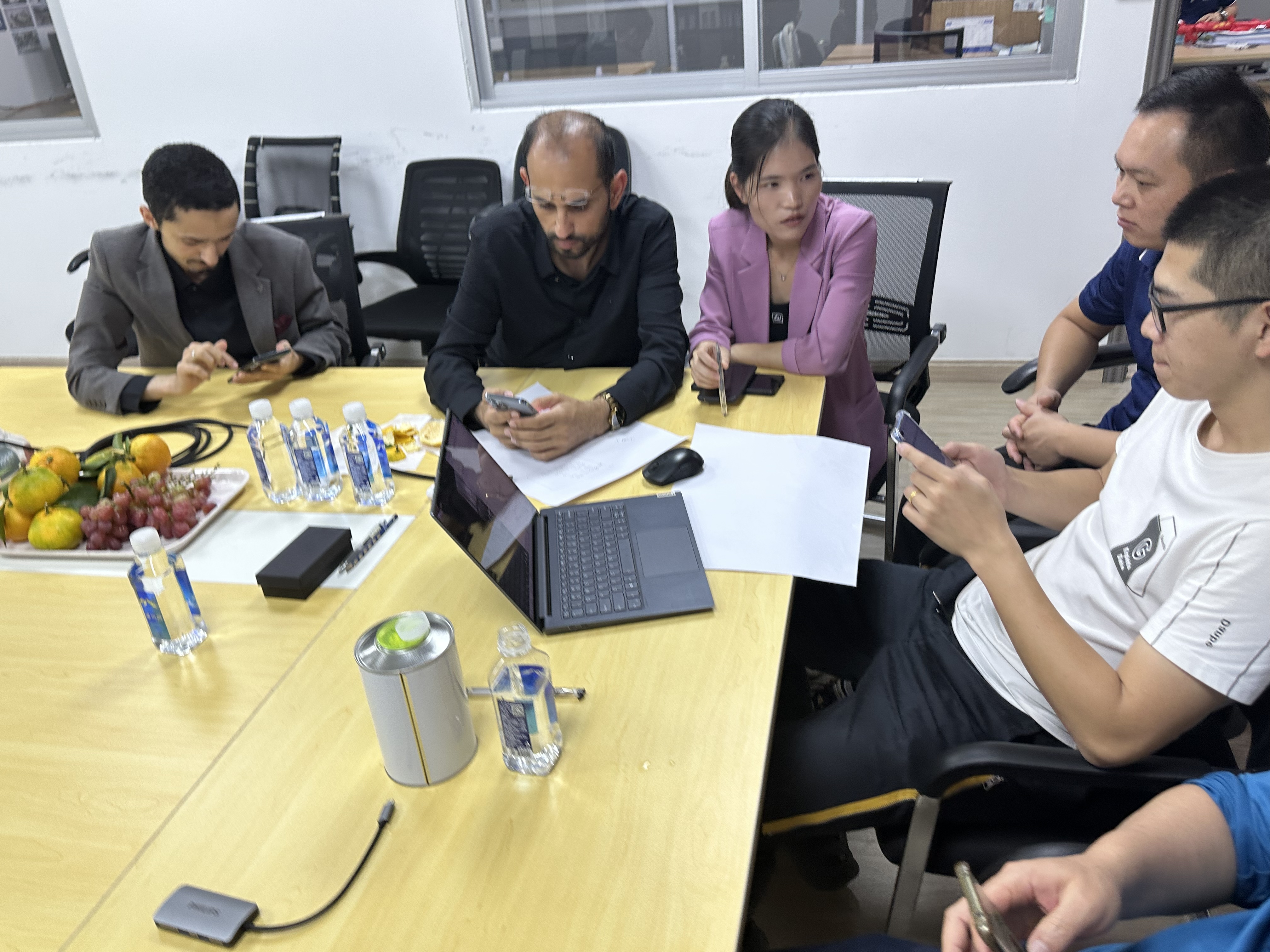 發(fā)往 迪拜 阿聯(lián)酋 化工反應(yīng)釜攪拌釜 及配套設(shè)備采購(圖2)