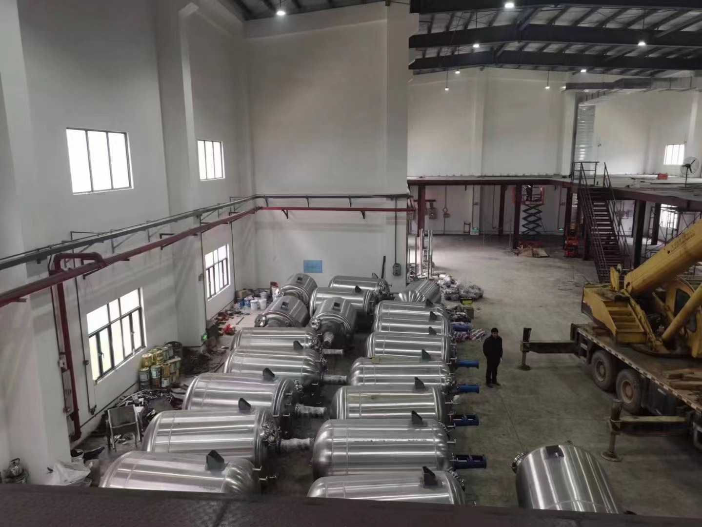 惠州市 農(nóng)業(yè)醫(yī)藥科技有限公司 反應(yīng)釜生產(chǎn)線 工程案例(圖4)