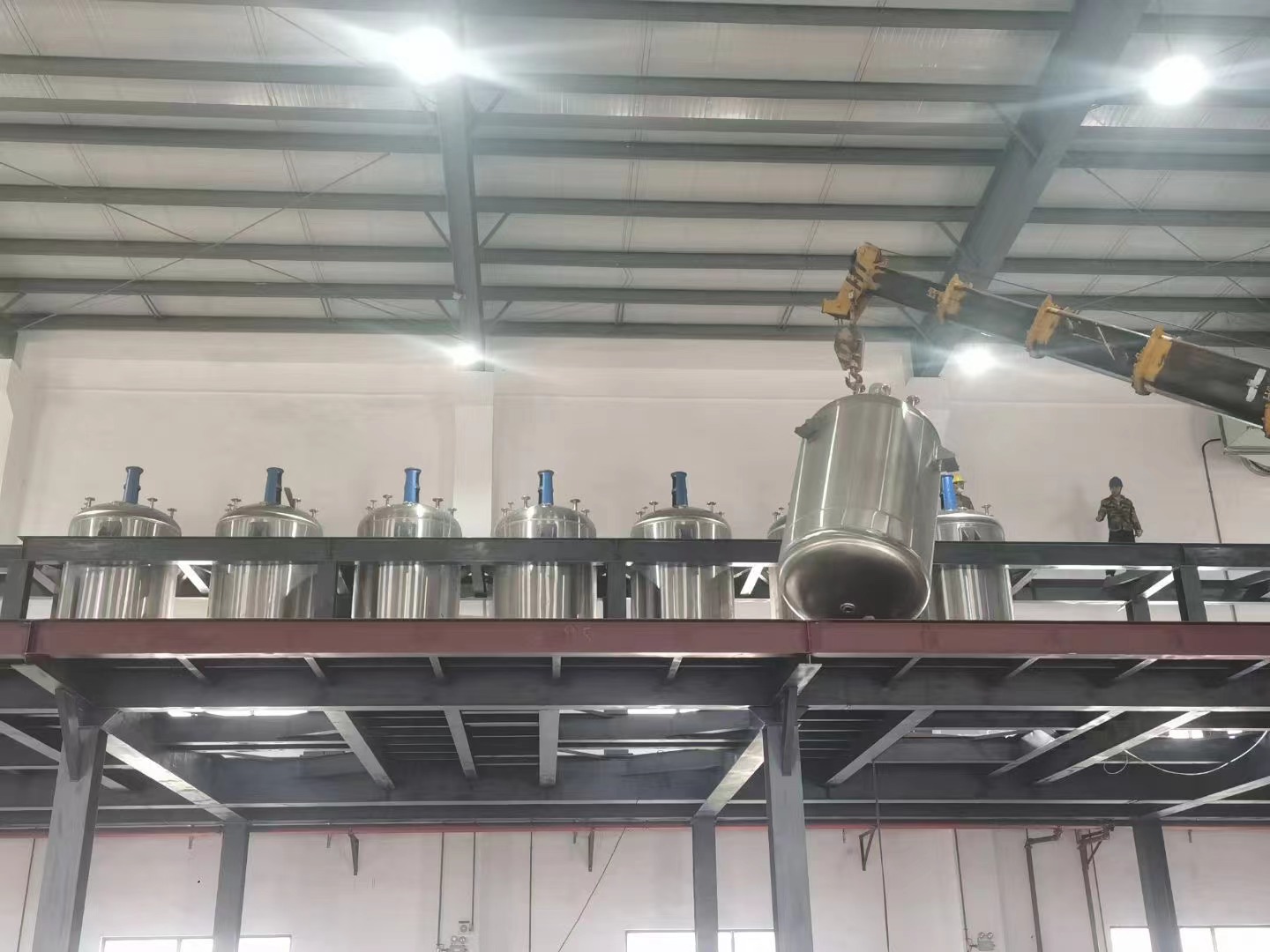 惠州市 農(nóng)業(yè)醫(yī)藥科技有限公司 反應(yīng)釜生產(chǎn)線 工程案例(圖3)