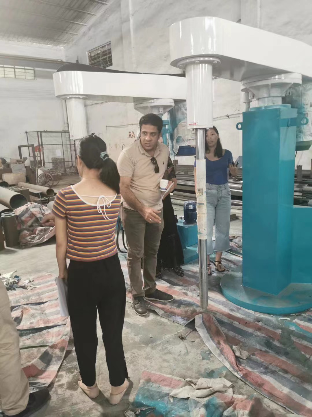 迪拜阿聯(lián)酋 采購平臺(tái)反應(yīng)釜15臺(tái) 及高速分散機(jī) 工程案例分享(圖2)